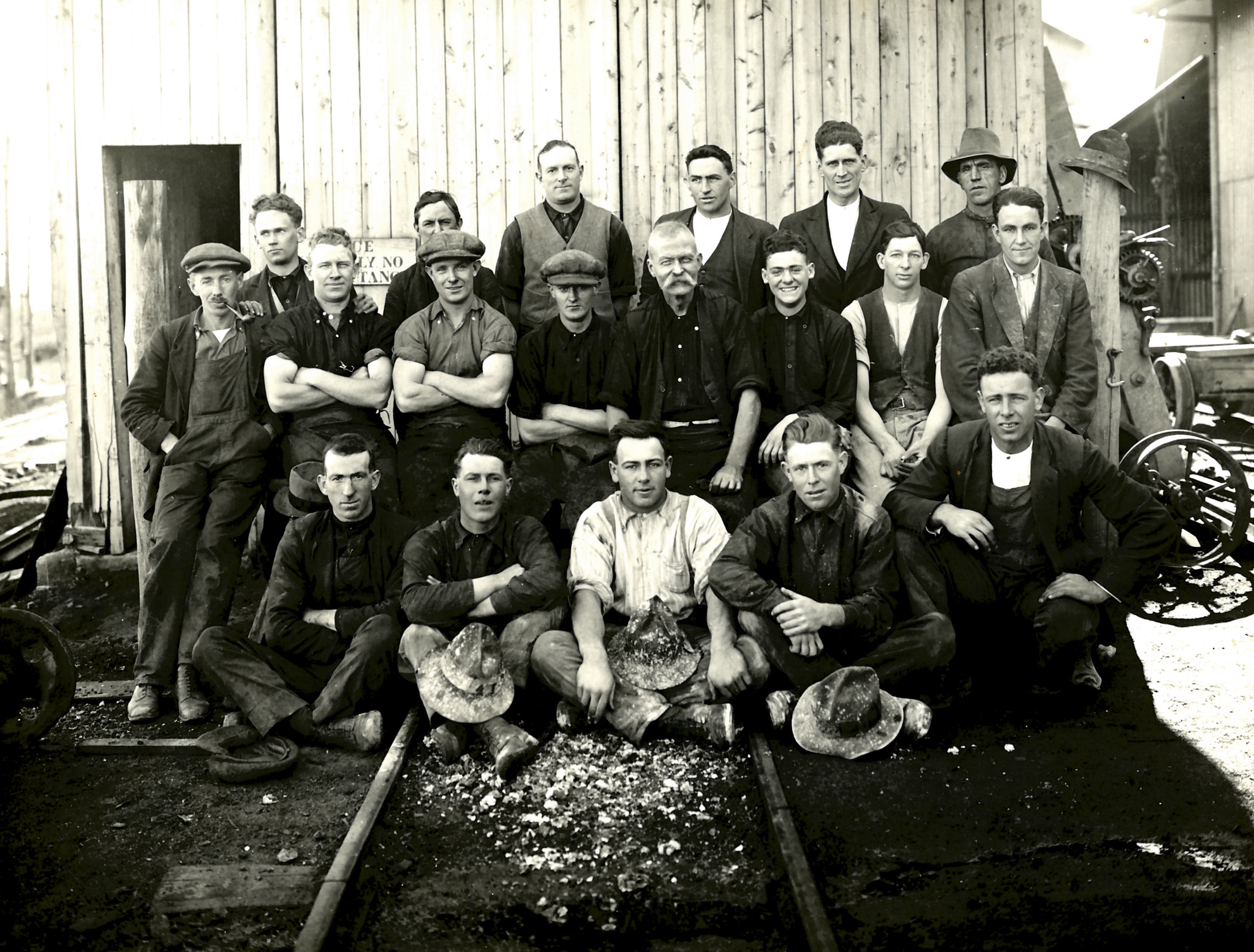 Turning the Sod: Building the Hume Dam